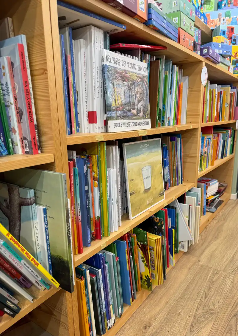 Unless Libreria Chi Siamo